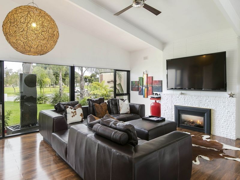 11 Silver Crescent, Grange SA 5022