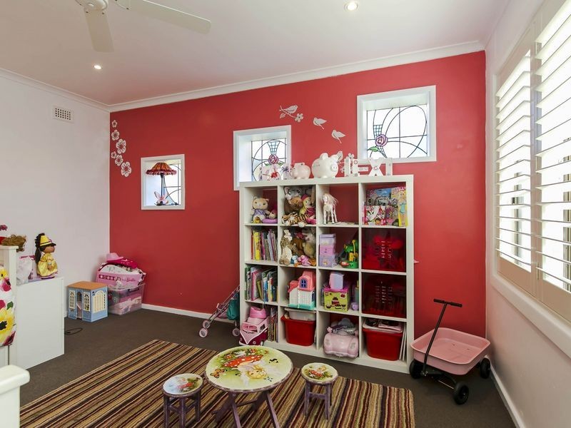 11 Silver Crescent, Grange SA 5022