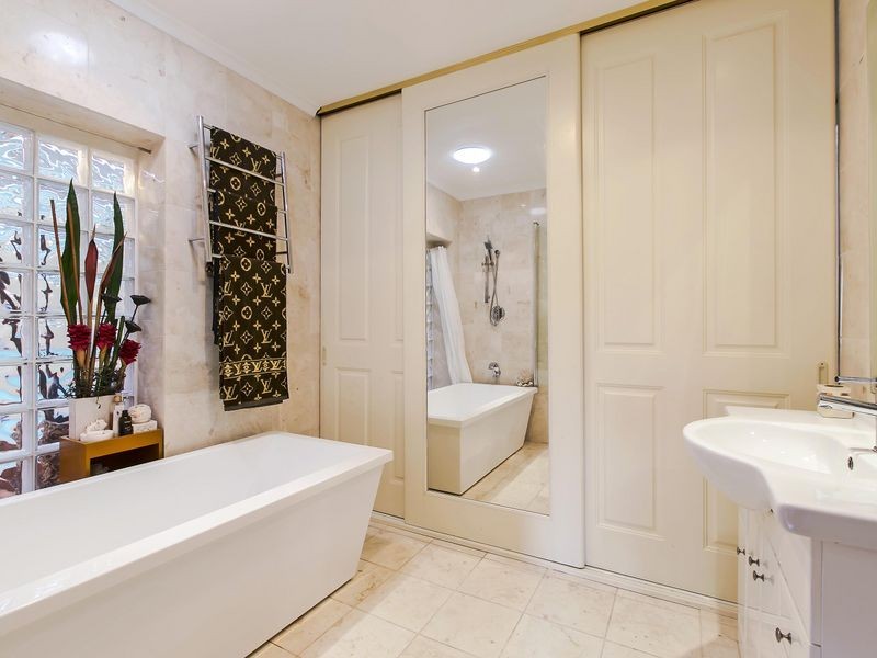 11 Silver Crescent, Grange SA 5022