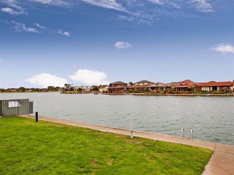 2/3 Hansen Court, West Lakes Shore SA 5020