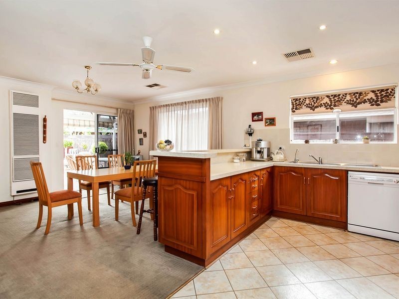 2/3 Hansen Court, West Lakes Shore SA 5020