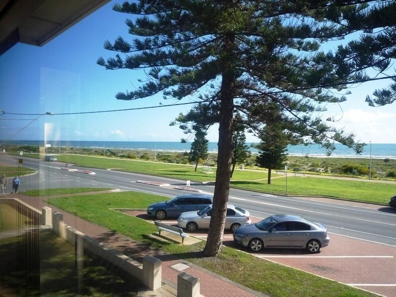 6/186 The Esplanade, Largs Bay SA 5016