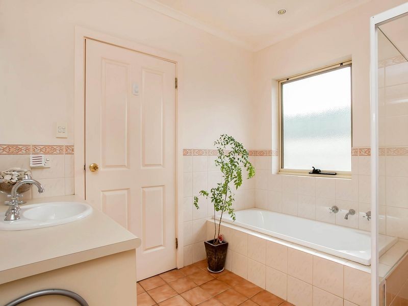 2 Nesbit Street, Albert Park SA 5014