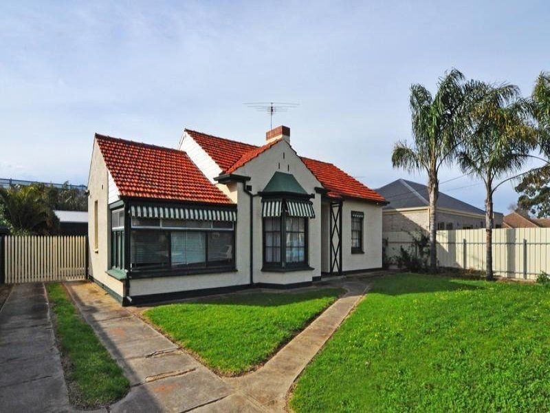 33 Findon Road, Woodville South SA 5011