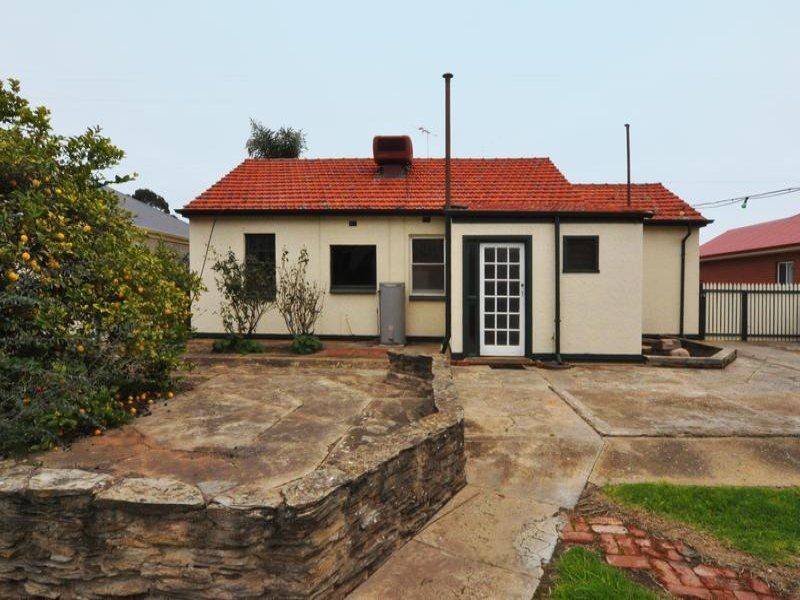 33 Findon Road, Woodville South SA 5011