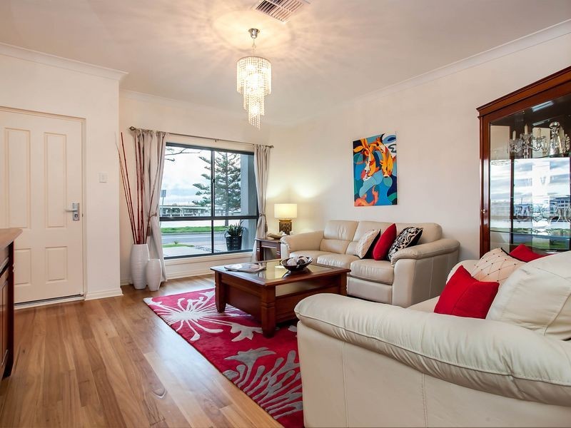 24 Knapman Crescent, Port Adelaide SA 5015