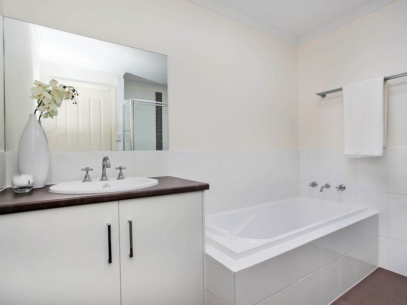 24 Knapman Crescent, Port Adelaide SA 5015