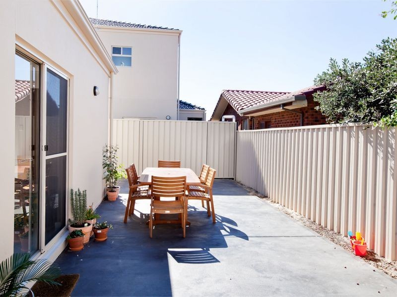 15 Tiranna Way, West Lakes SA 5021