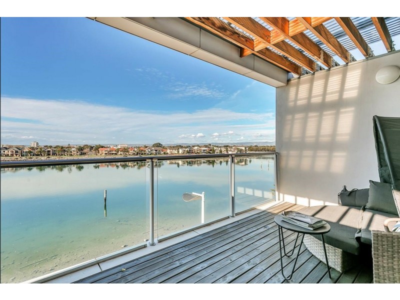 11 Karra Cove, New Port SA 5015
