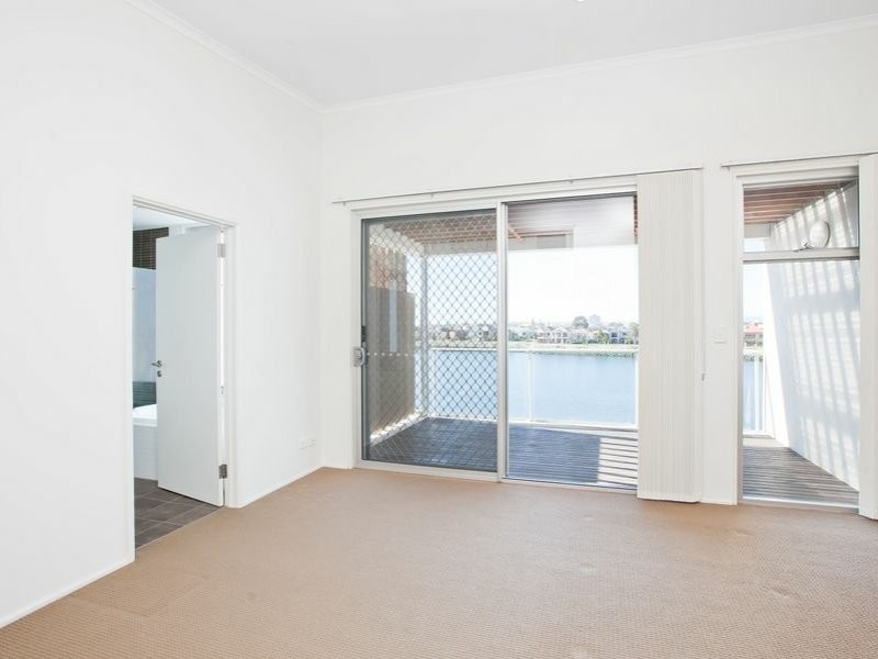 11 Karra Cove, New Port SA 5015