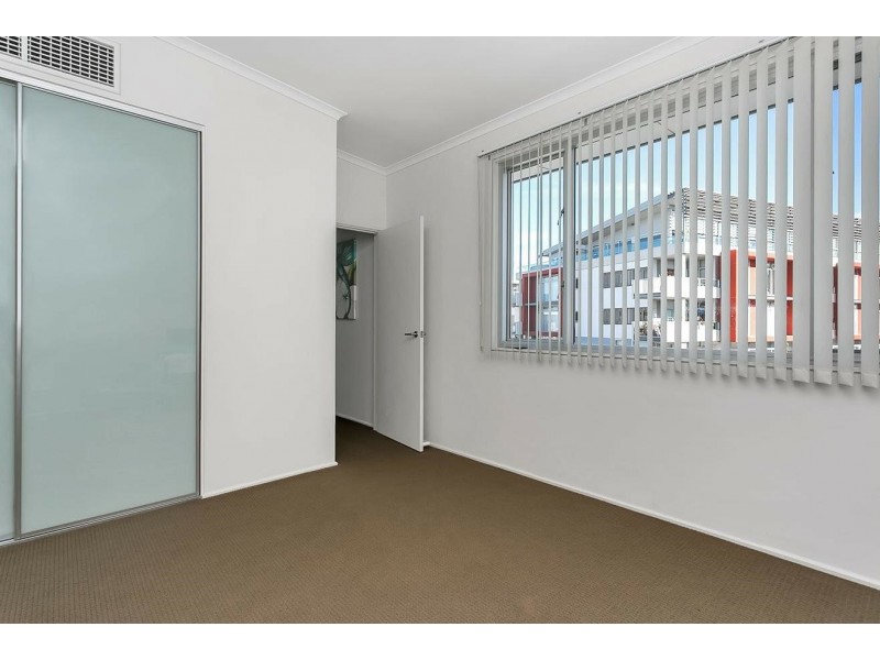 11 Karra Cove, New Port SA 5015