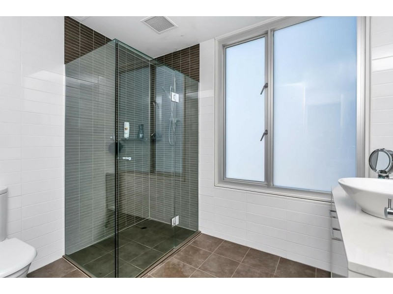 11 Karra Cove, New Port SA 5015
