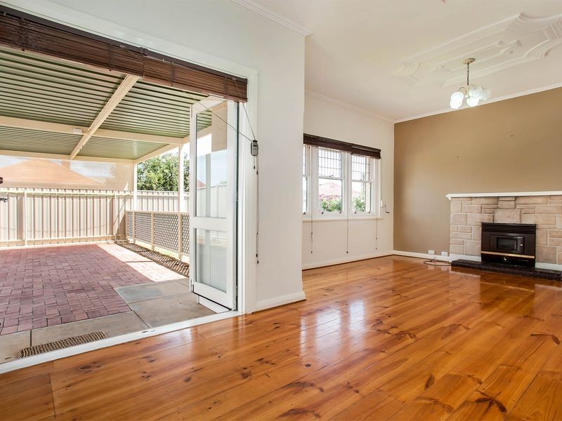 11 Fourth Avenue, Seaton SA 5023