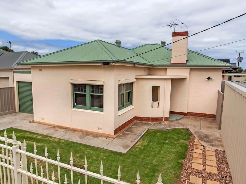 11 Fourth Avenue, Seaton SA 5023