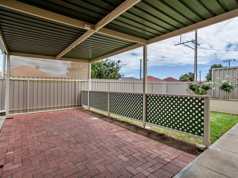 11 Fourth Avenue, Seaton SA 5023