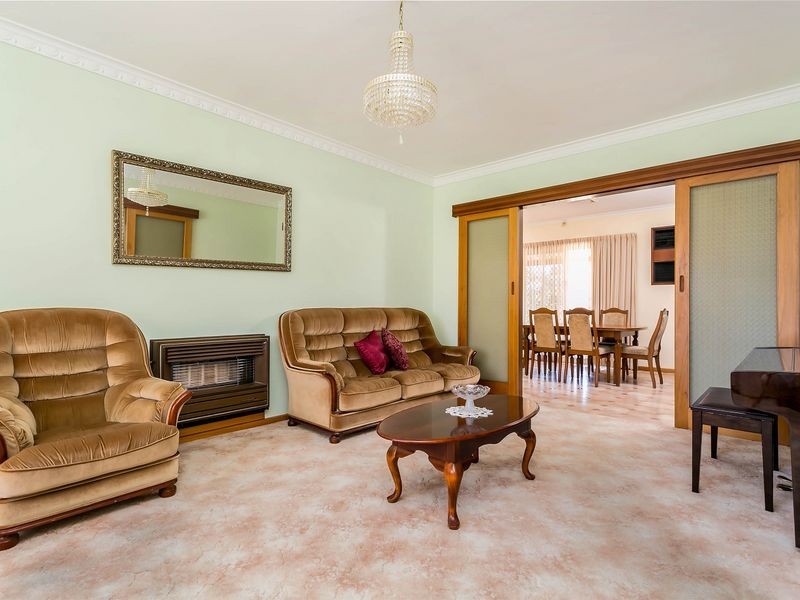 14 Sims Crescent, West Lakes SA 5021