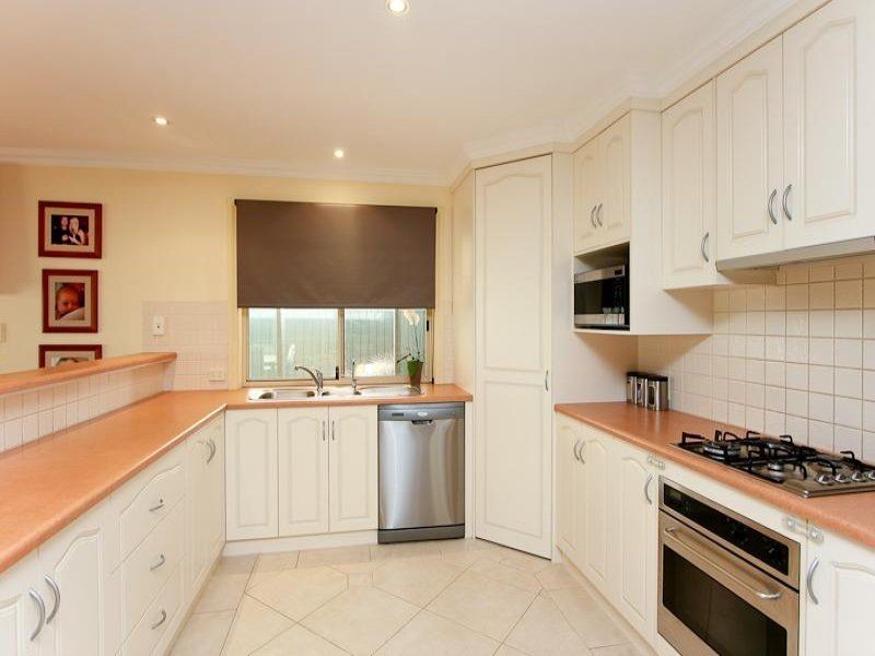 26 Elizabeth Crescent, Hallett Cove SA 5158