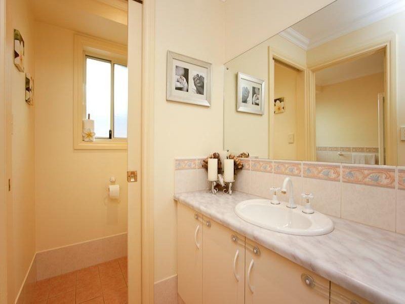 26 Elizabeth Crescent, Hallett Cove SA 5158