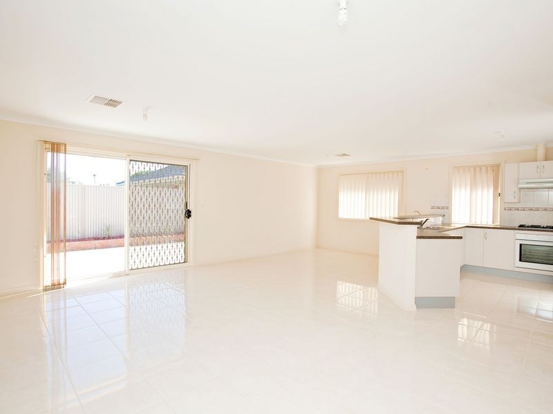 14 Haven Road, Mansfield Park SA 5012