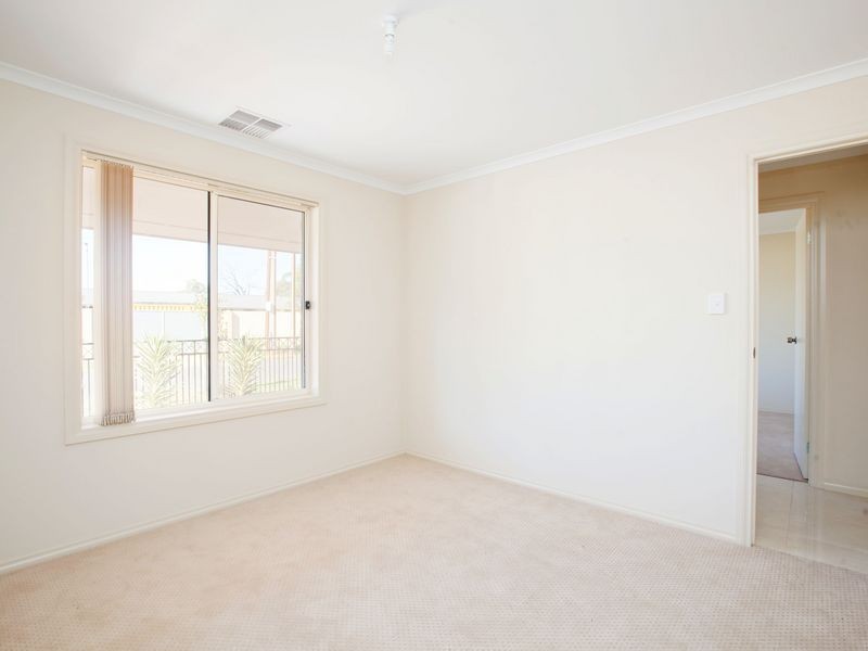 14 Haven Road, Mansfield Park SA 5012