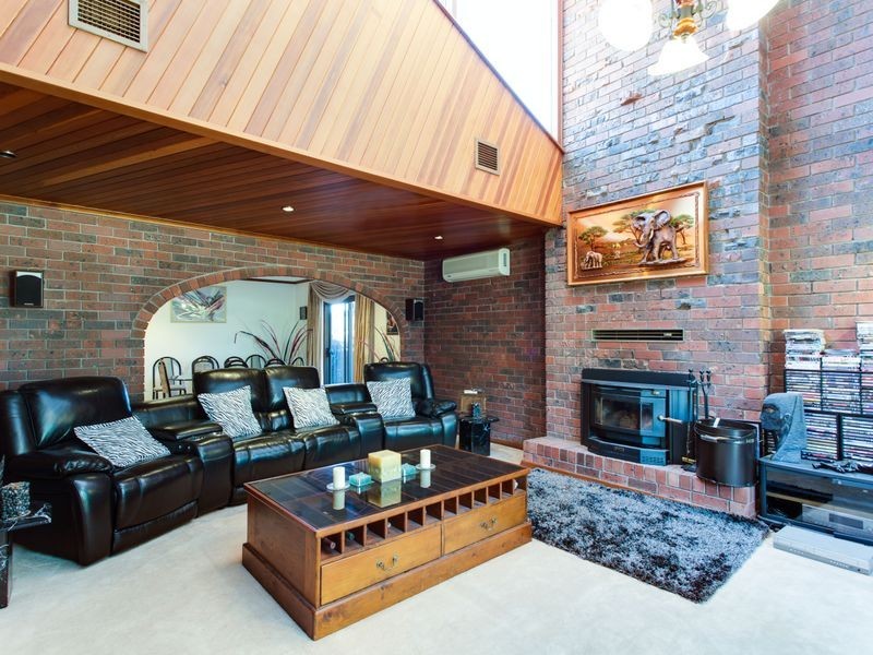 10 Thiele Crescent, West Lakes Shore SA 5020