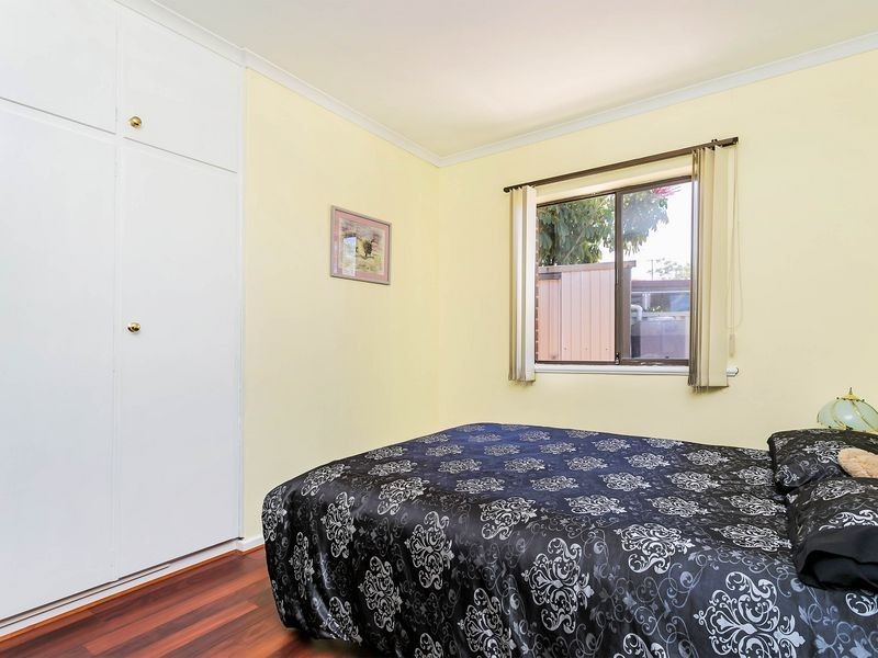 4 Greenfield Crescent, West Lakes Shore SA 5020