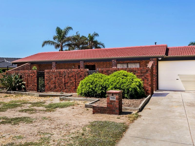 4 Greenfield Crescent, West Lakes Shore SA 5020