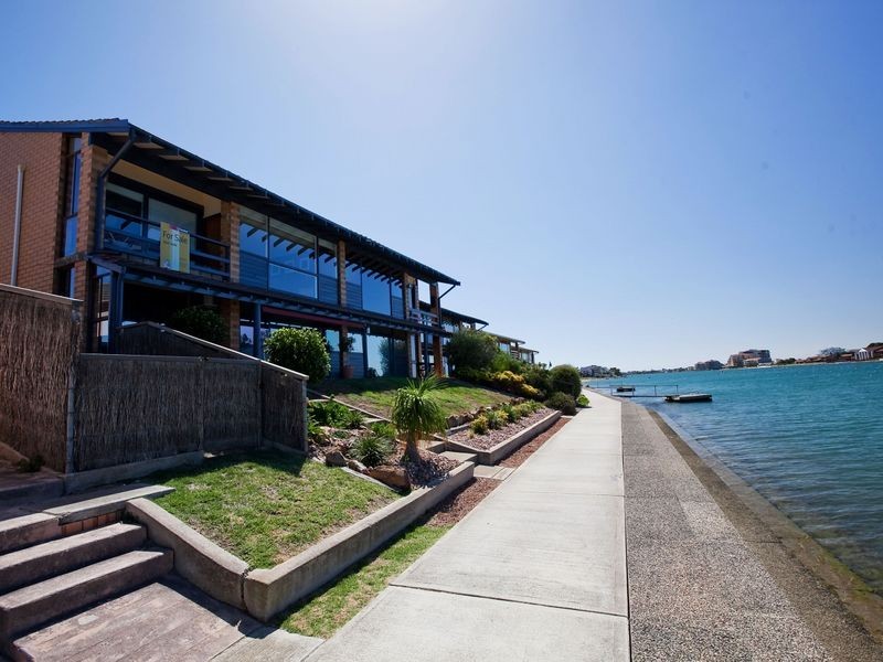 8/78 Military Road, Tennyson SA 5022