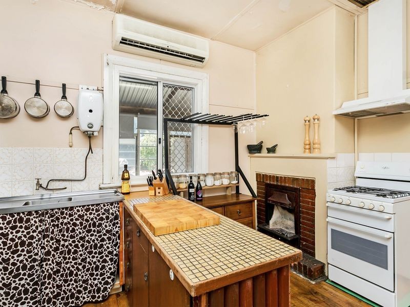 16 Reynolds Street, Rosewater SA 5013