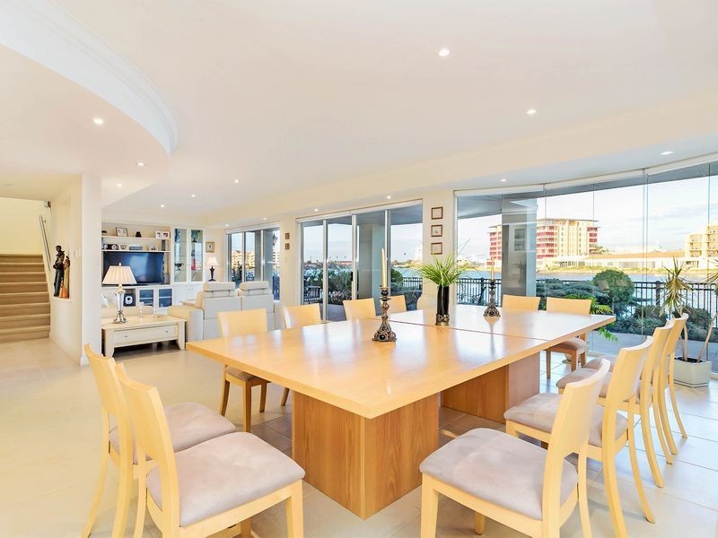 18 Sunlake Place, Tennyson SA 5022