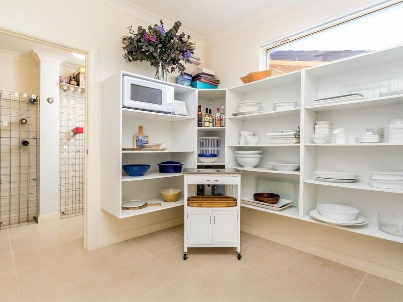 18 Sunlake Place, Tennyson SA 5022