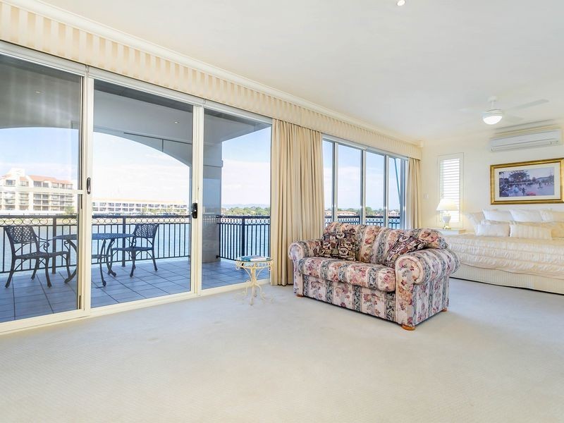 18 Sunlake Place, Tennyson SA 5022