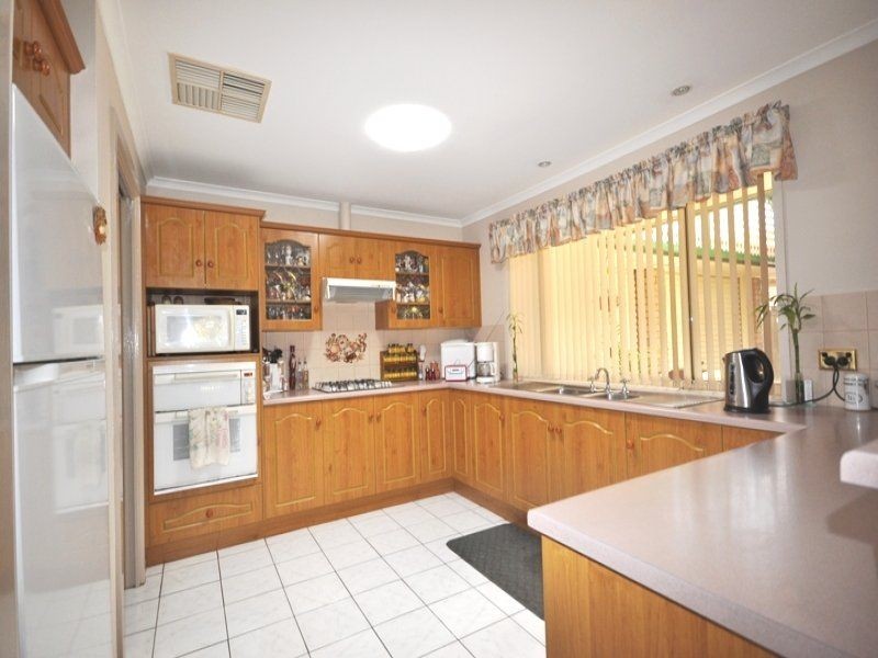 27 Tregenza Court, Parafield Gardens SA 5107