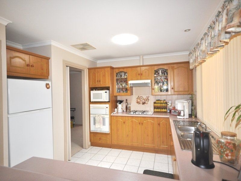 27 Tregenza Court, Parafield Gardens SA 5107