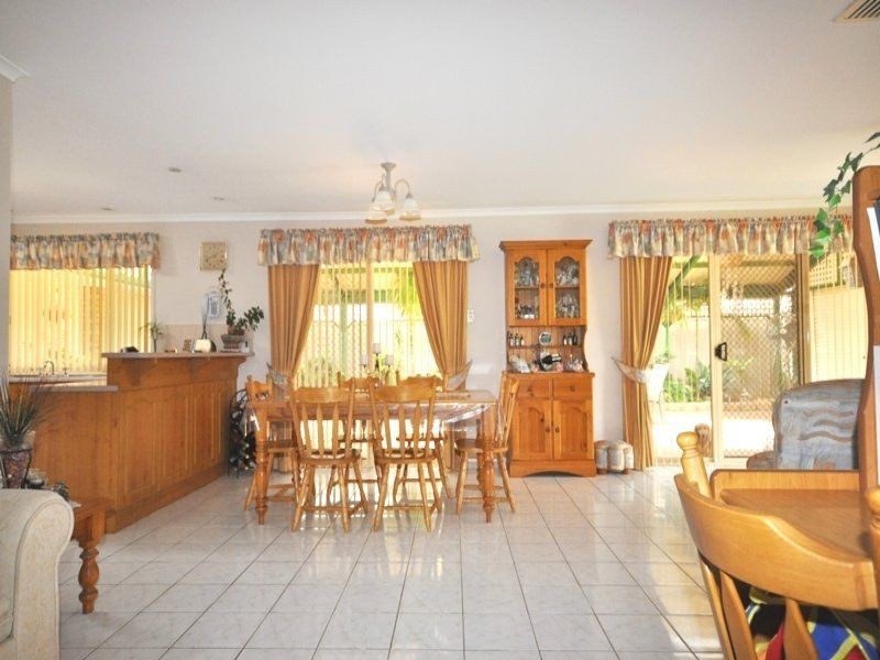 27 Tregenza Court, Parafield Gardens SA 5107