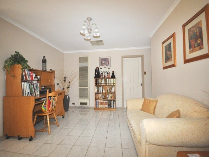 27 Tregenza Court, Parafield Gardens SA 5107