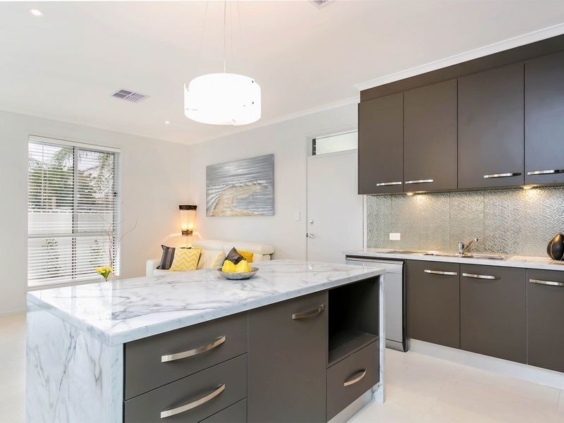 1a Dolphin Terrace, West Lakes Shore SA 5020