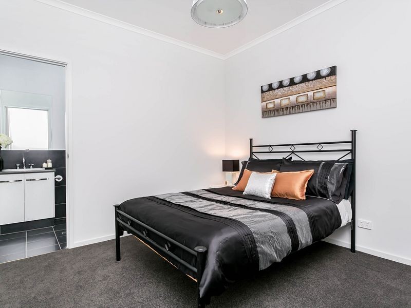 1a Dolphin Terrace, West Lakes Shore SA 5020