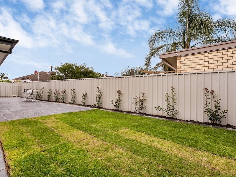 1a Dolphin Terrace, West Lakes Shore SA 5020