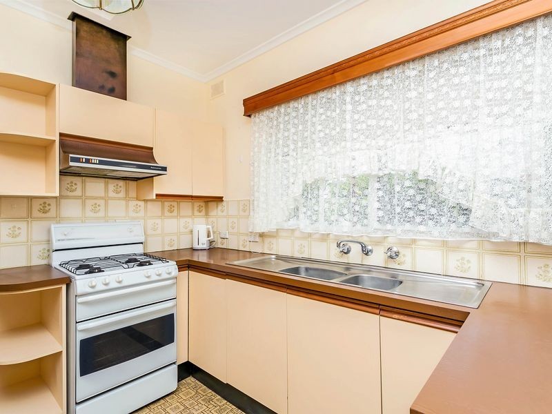 12 De Haviland Avenue, Hendon SA 5014
