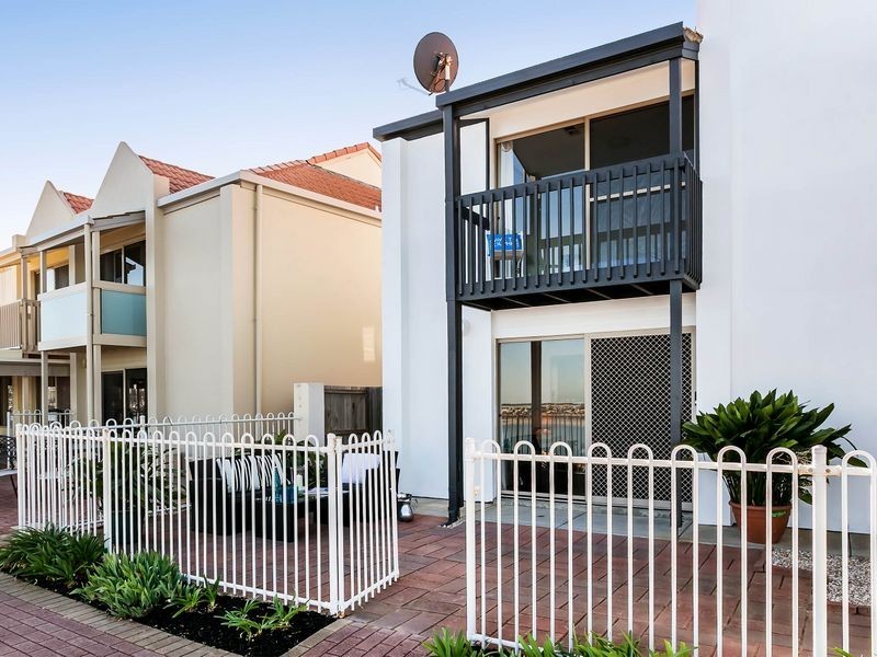 67 One And All Drive, North Haven SA 5018