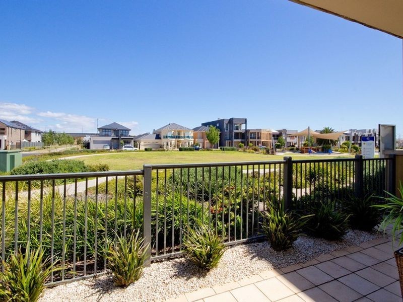 2 Marcella Lane, Mawson Lakes SA 5095