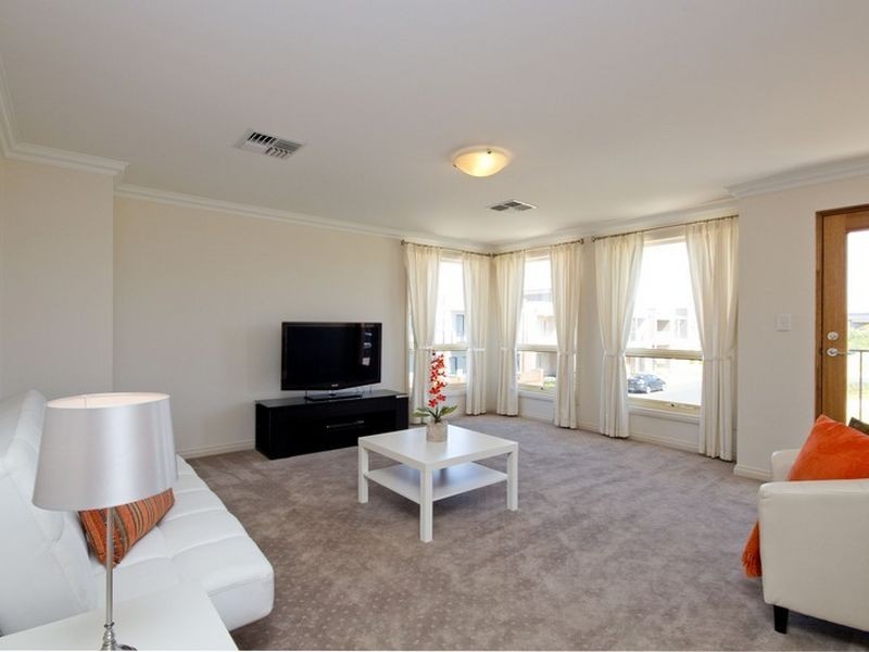 2 Marcella Lane, Mawson Lakes SA 5095