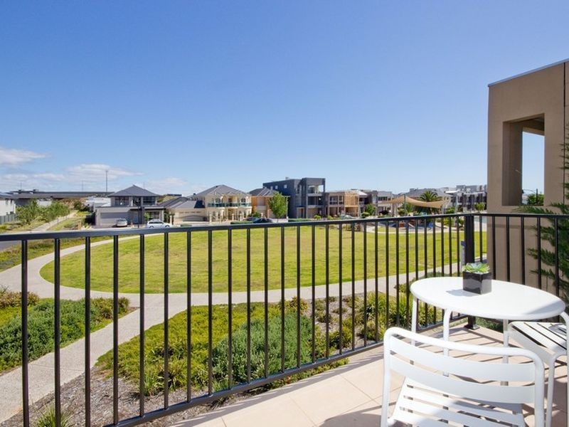 2 Marcella Lane, Mawson Lakes SA 5095