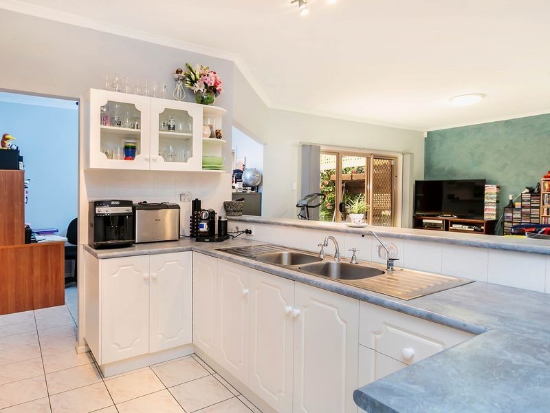 2 Featherstone Circuit, Greenwith SA 5125
