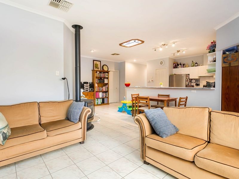 2 Featherstone Circuit, Greenwith SA 5125