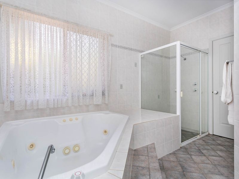 2 Featherstone Circuit, Greenwith SA 5125