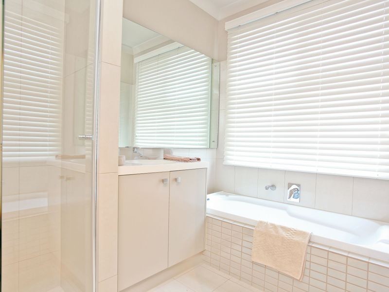 8 Medallion Drive, Grange SA 5022