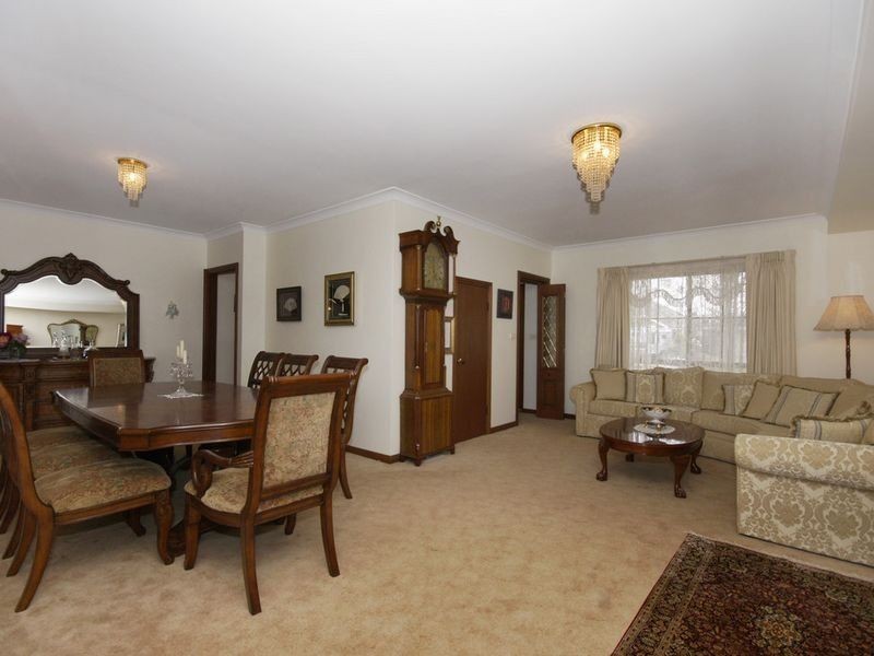 12 McDonald Grove, West Lakes SA 5021