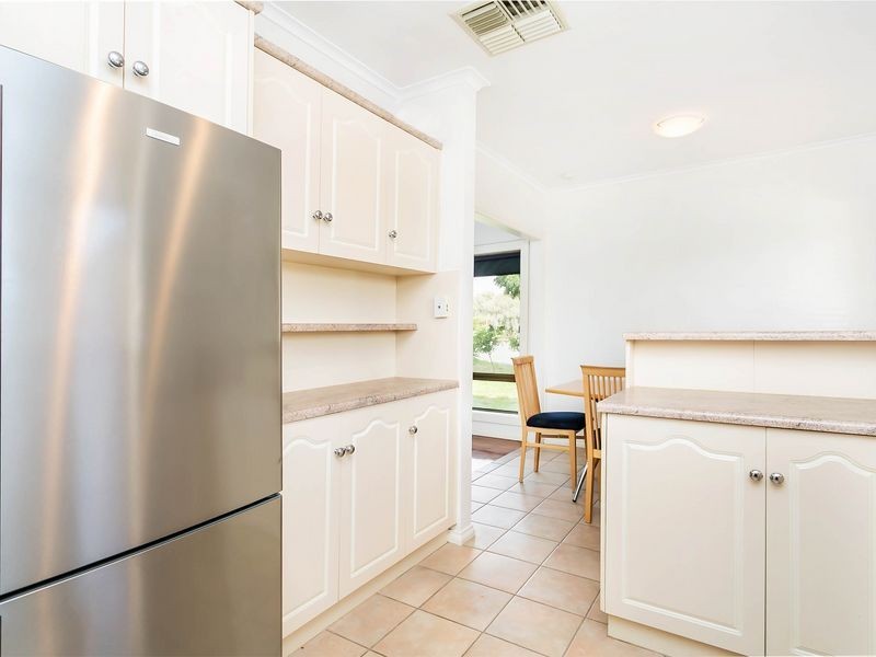 11 Barnes Crescent, Parafield Gardens SA 5107